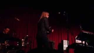 Alexz Johnson - Golden - Live at The Hotel Cafe