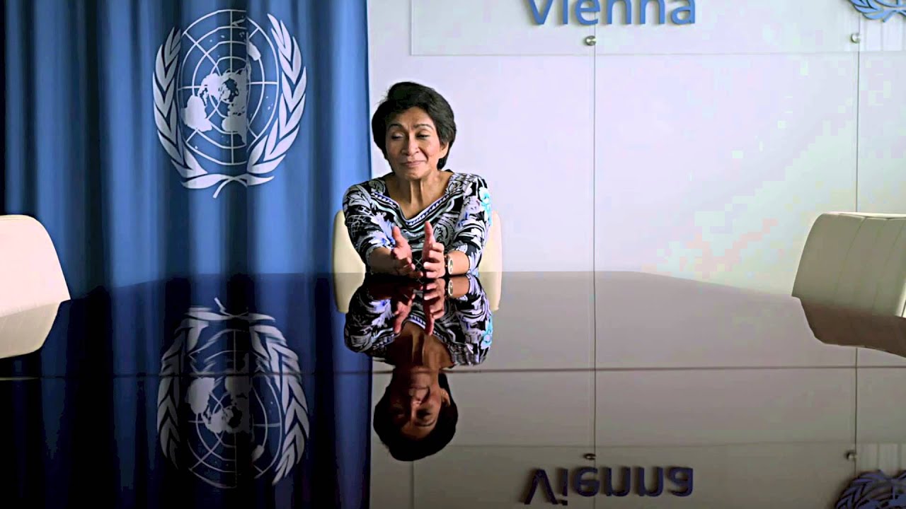 Miniature de la vidéo The Visit Une Rencontre Extraterrestre Bande Annonce VOSTFR du film The Visit - une rencontre extraterrestre