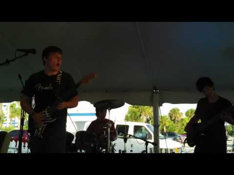 Circle 4 Live at Gator's - Knockout