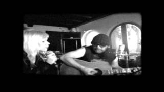 Papineau - Daniel Lanois featuring Laura Cole