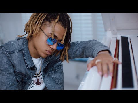 Video thumbnail for Fake Love