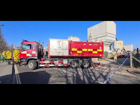 18 pump fire, Marine Parade, Southampton, Hampshire - 6th March 2024