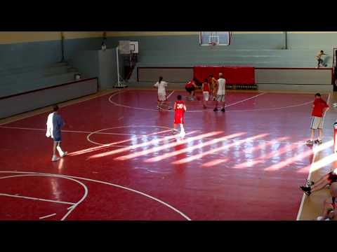 UE MONTGAT MINI2010 vs Pares_Part 08_12.MOV
