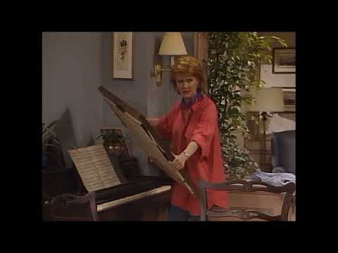 Alf.  Funny Moments.  Hands up#movie #movieclip #ALF #film #funny