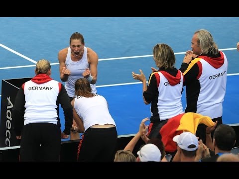 Highlights: Sam Stosur (AUS) v Andrea Petkovic (GER)