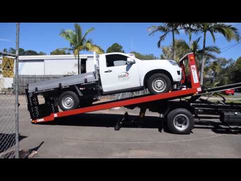 IMAEA NEW 3T Kyokuto Flat Top Zero Slide Deck Tilt Tray on a Hino 921 Crew Cab