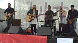Steph Macpherson at Lilith Fair Vancouver performing Keeping Time
