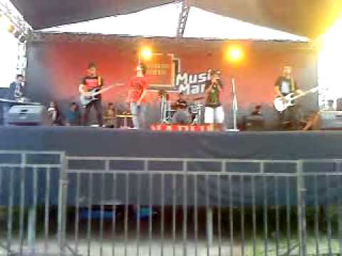 Critical acclaim (BREAK THE SILENCE COVER)