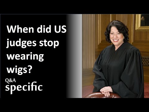 When did US judges stop wearing wigs?