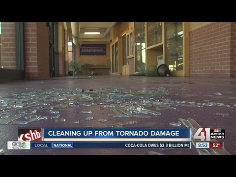 6 reported tornadoes cause damage south of the Kansas City metro area