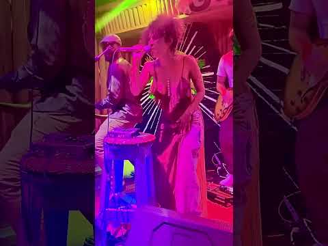 Boostive #livemusic New Guanabanas