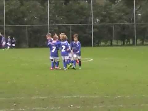 2015-10-24 - Boeimeer F1 - Madese Boys F1 - omhaal Jelle daarna Goal