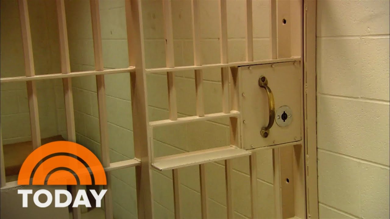 $10,000 reward offered for suspect accidentally released from jail