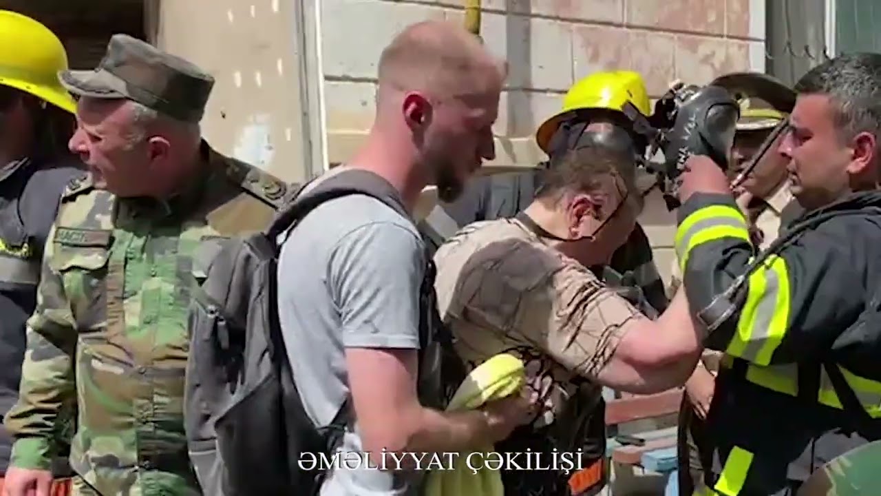 Bakıda yaşayış binasında yanğın VİDEO