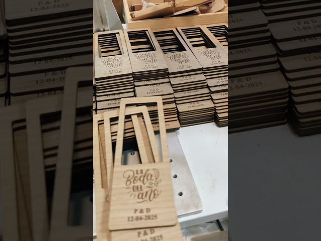 Vídeo relacionado con Personalizado Foto Estatua Placa Letrero, Foto Personalizada Retro Escultura de Metal, acrílico Imagen Recorte y Familia Recuerdo Estatua, Retrato Regalo para Bodas, Familia