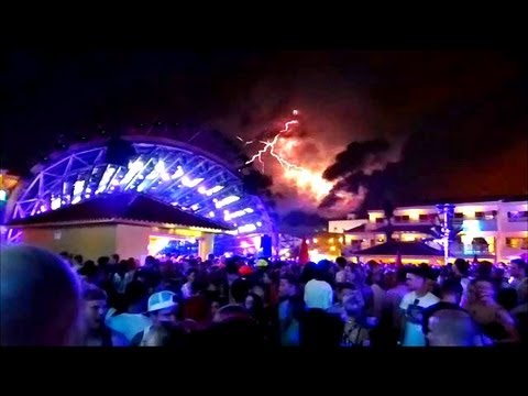 Lightning at Departures Closing Party - Sebastian Ingrosso and Axwell at Ushuaia