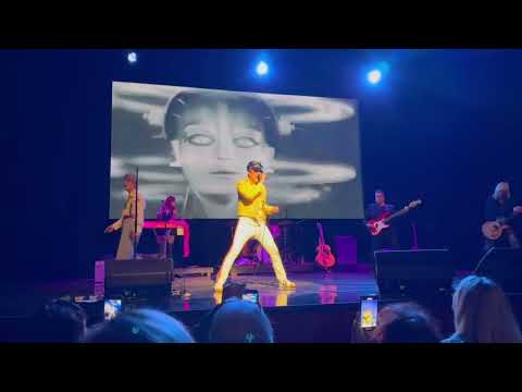 David Brighton (Bowie Tribute) "Under Pressure" Live at El Portal Theater (12/17/22)