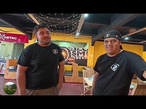 COMIENDO PIZZA EN VENADO TUERTO