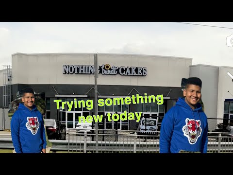 Watch🧁Zaki try (Nothing Bundt cakes)#first time!! An check out there nice Bundt cake store #foryou