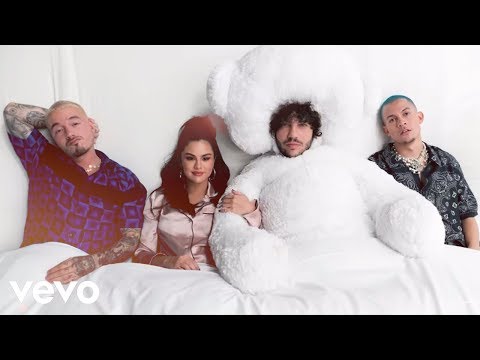 Selena Gomez - I Can't Get Enough ft. Tainy, Benny Blanco & J Balvin (Official Video)