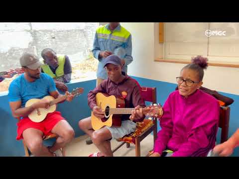 Amigos da Ribeira Prata, visita Fatima Soares, e Ela Conseguiu Cantar a morna IZILDA