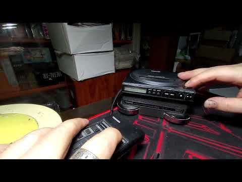 Testing TOSHIBA PORTABLE CD PLAYER XR-9471 WITH REMOTE CONTROL. MAY 25 ,2022
