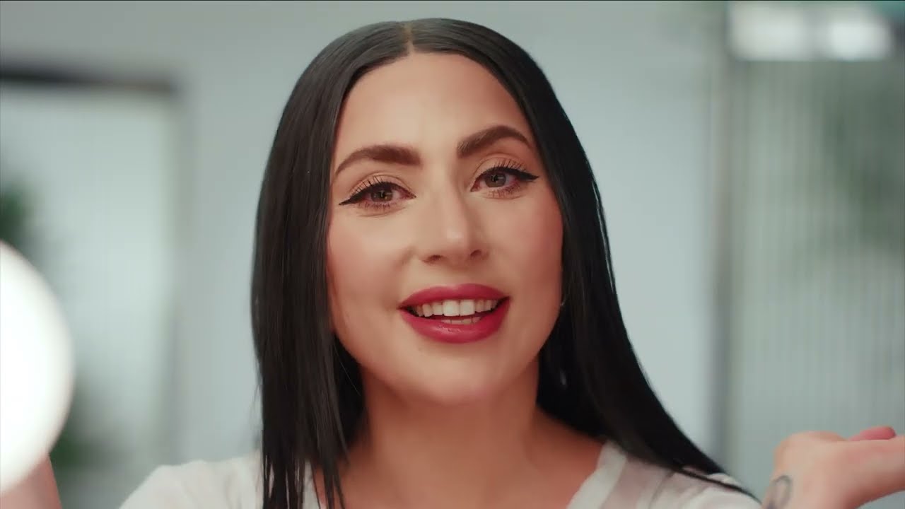 Lady Gaga’s Favorite Way to Do Her Makeup With Only One Brush