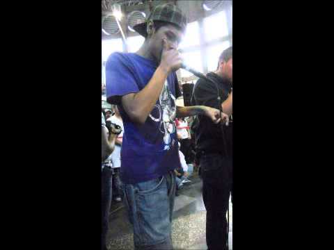 Trenzaman VS Beatbox Insane  Ventrilazo Latino 2011 México vs Perú