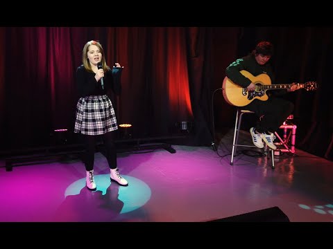 Lucy Smith - One of us , ft. Peter Smith  . Live @ Park 5