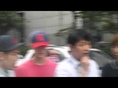 [FANCAM] 120824 Sehun coming out of Music Bank