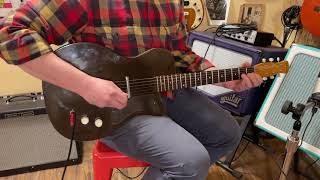 Video thumbnail for 1960 Silvertone 1304 (Danelectro U-1) electric guitar by Jake Wildwood & Co