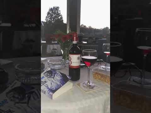 Iemand nog een wijntje?🍷