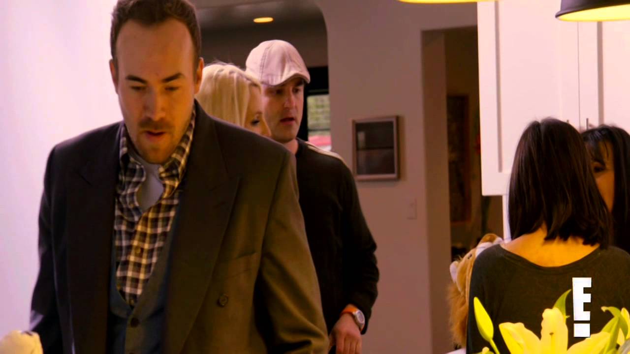 Britney Spears with Her Boys on Thanksgiving in "I Am Britney Jean" Documentary