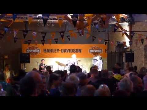 Tiger B. Smith - Sharp dressed Man