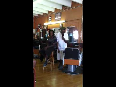 Neighborhood unisex smoke on video!