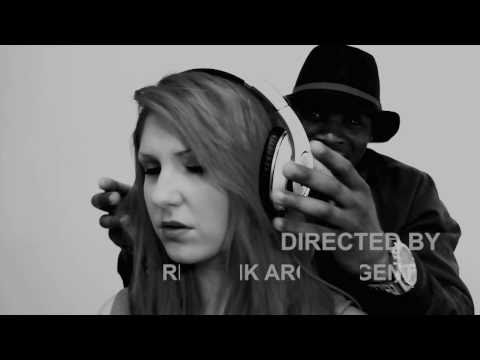 Ayo ft Teezy & Calibar - Topman Remix