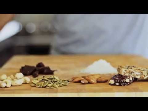 Primal Kitchen Dark Chocolate Almond Bars: Macros