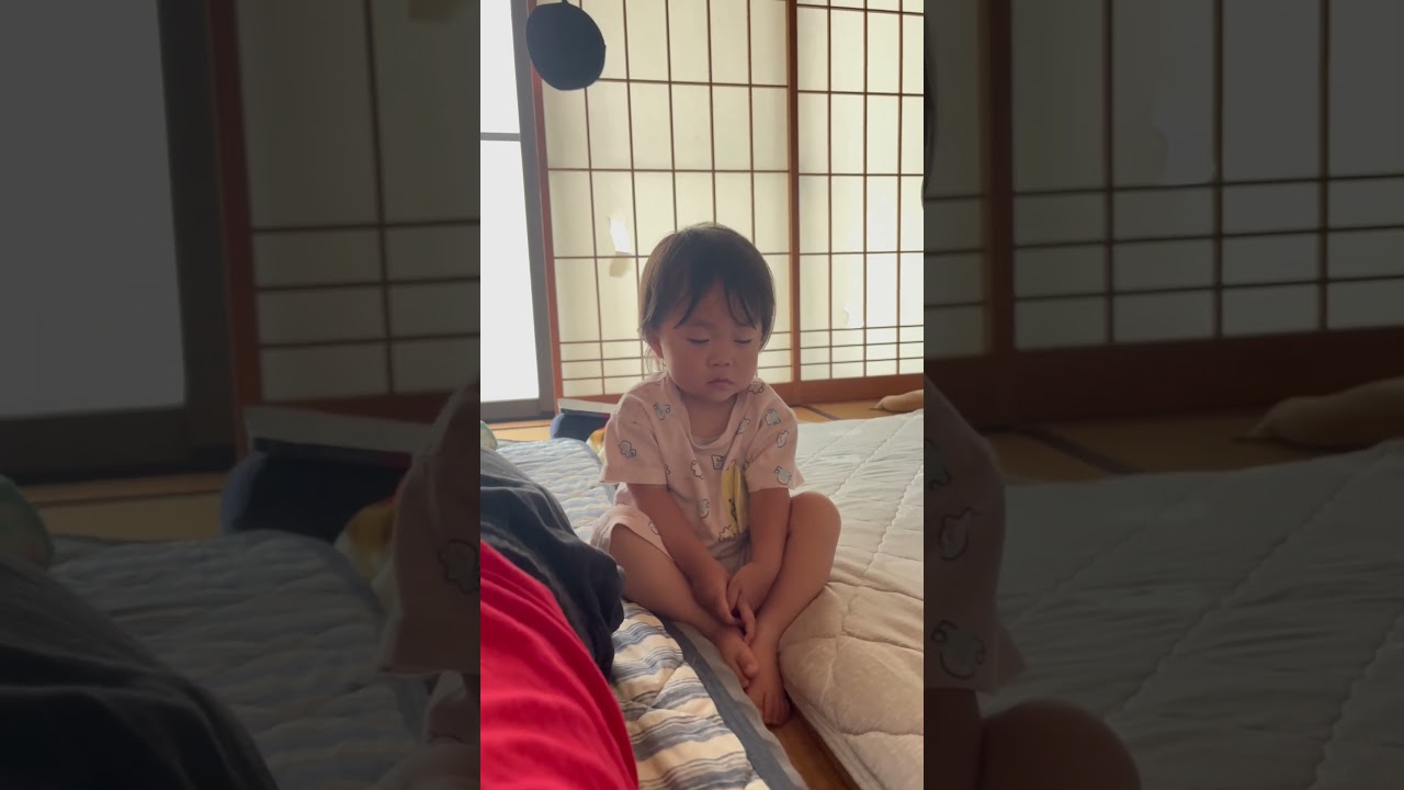 【久しぶり】睡魔と戦う赤ちゃん👶