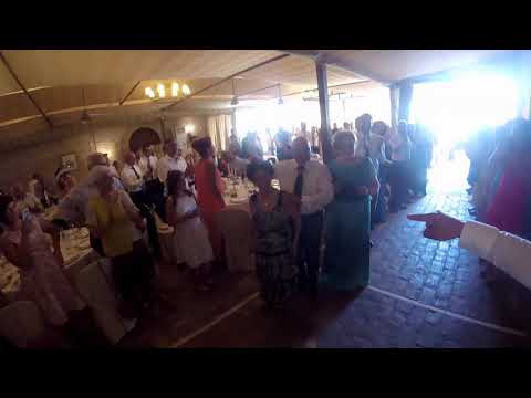 Ingresso Matrimonio divertente e alternativo - Casale Marino  -  Francesco Barattucci Showman