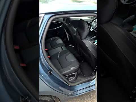 фото volvo v40 ii 0