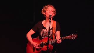 From The Stage - Catie Curtis - &quot;Four Walls&quot;
