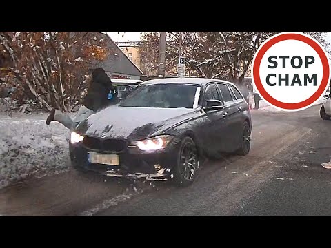 Potrącenie pieszej przez BMW #2139 Wasze Filmy