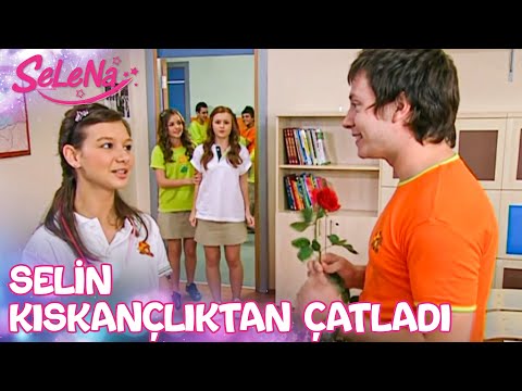 Ozan aşkından sınıfı güllerle kapladı! - Selena 87. Bölüm