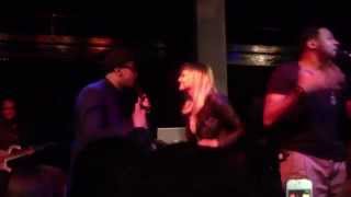 Damage &amp; Emma Bunton - &quot;I Don&#39;t Know&quot; no Jazz Cafe em 2013.