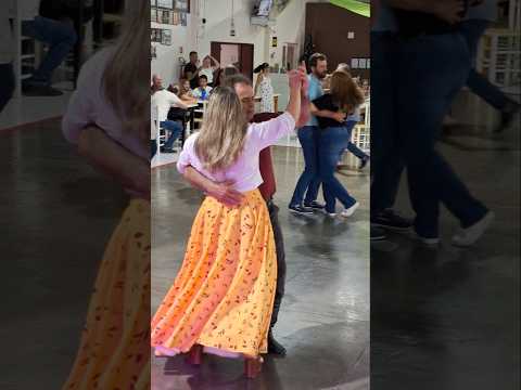 no clube do Vovô aqui em São João no Paraná.Brasil #shotrs #baile #dancarinos #dança #dance