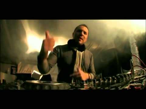 Babi Minue & Denisa & Mr Juve - Jumatate eu, Jumatate tu