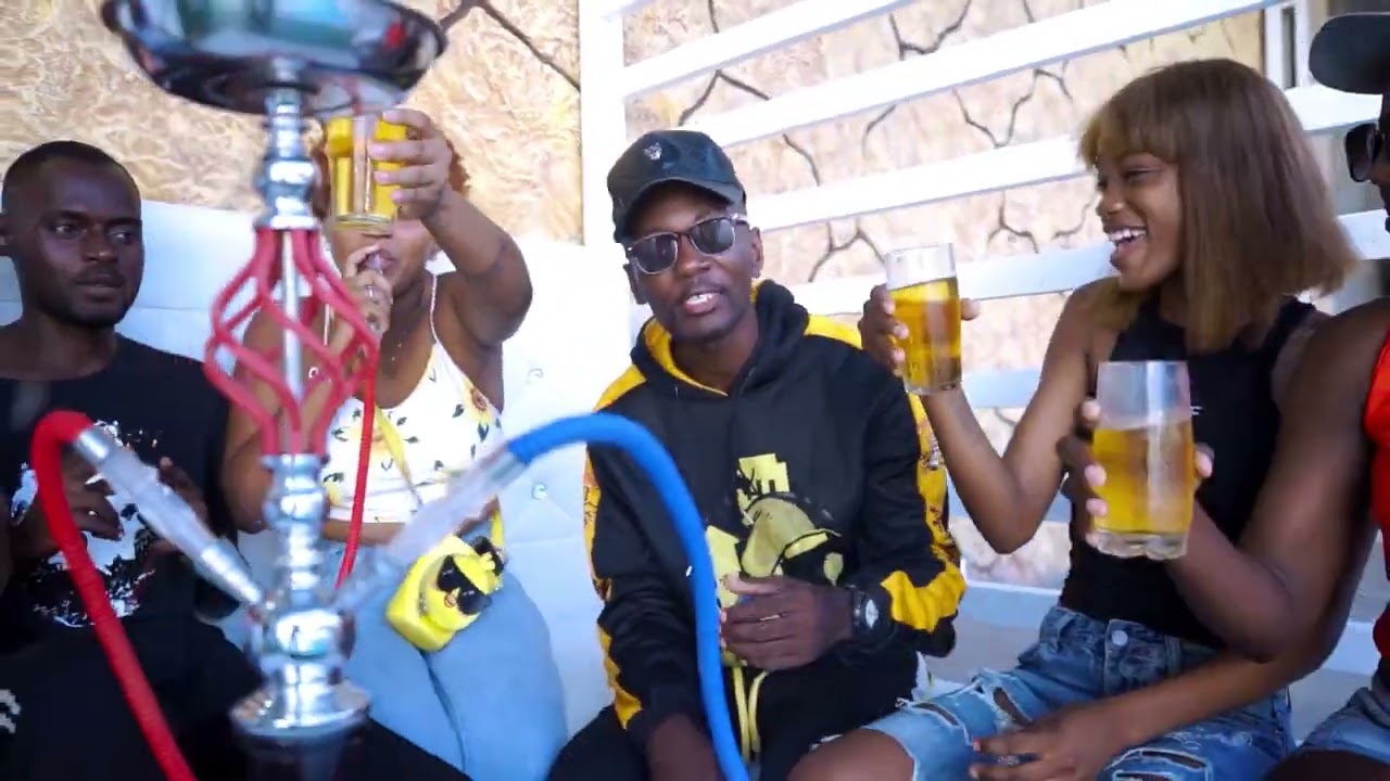 "Notre B" lança o videoclipe da sua nova música intitulada "Lainbu"