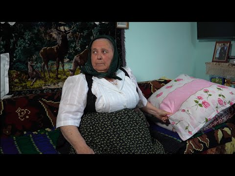 Când îi faci o surpriză bunicii - MIRCEA BRAVO