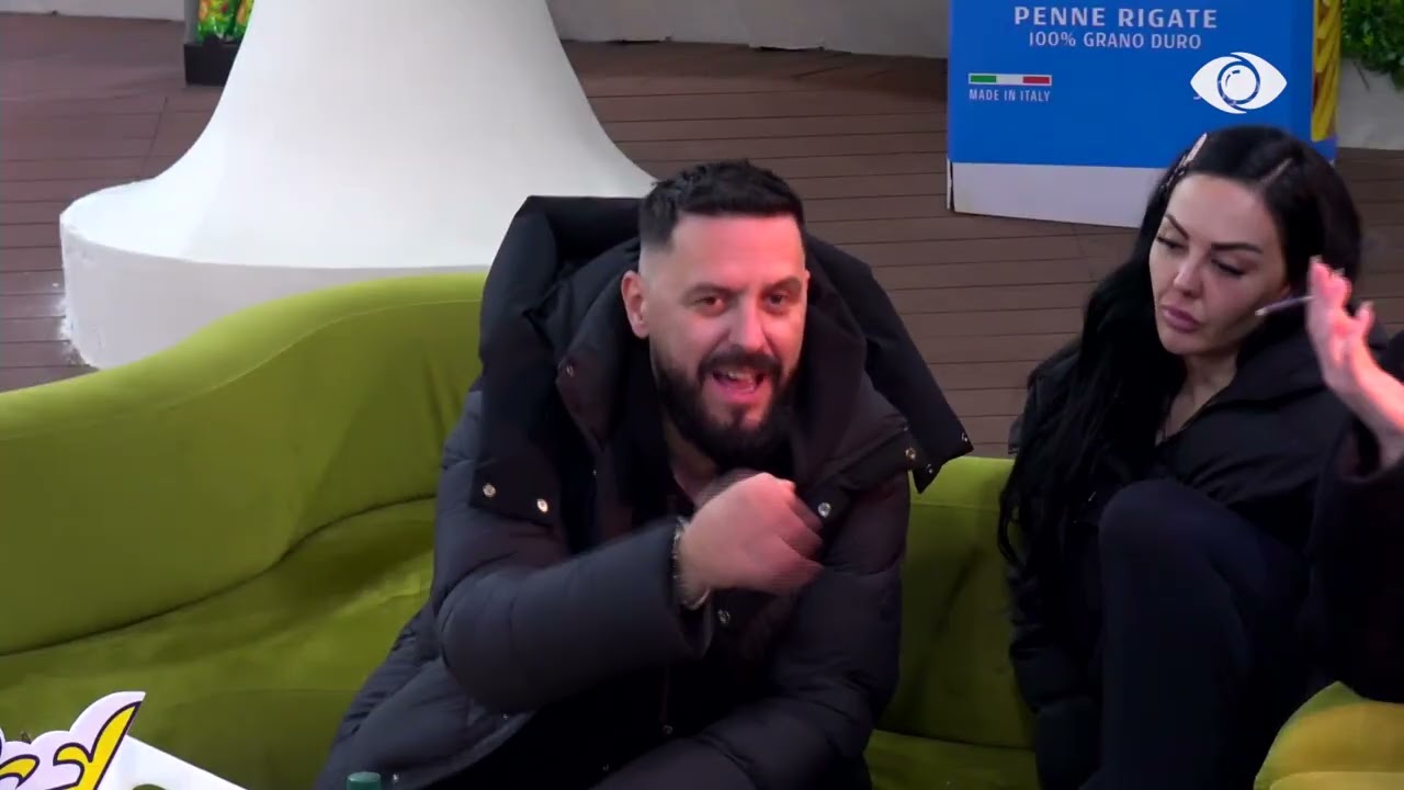 “Sillu mirë, të të sillem mirë”/ Nikol bisedon me banorët për qëndrimet e saj ndaj të tjerëve