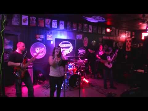 2015-06-05 Megan Hoyt Danelz with Hot As A Pepper covers Girl Crush   Anderson, SC